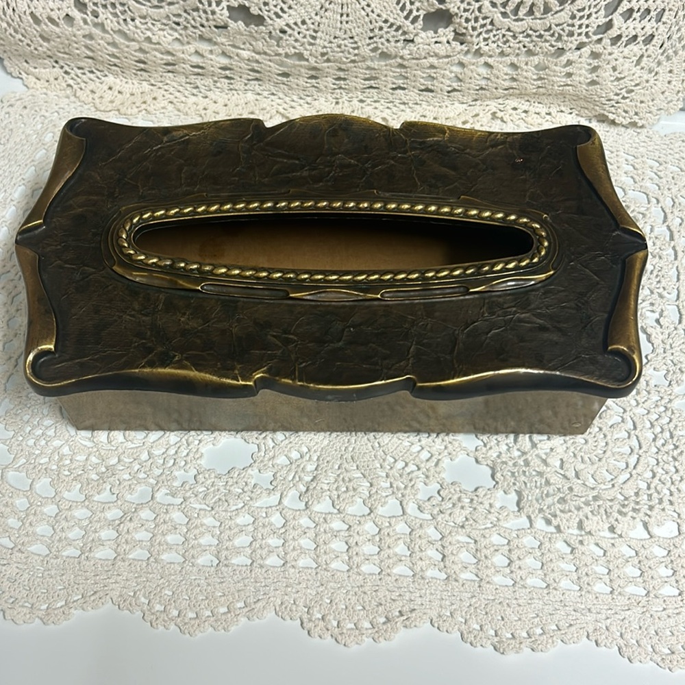 Vintage 1970's Brass Amerock Carriage House Tissue Box 9.75" x 5" x 2.5" - Picture 2 of 7